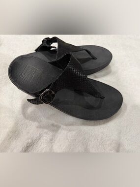 Fitflop Black Flipflop Sandals. 7